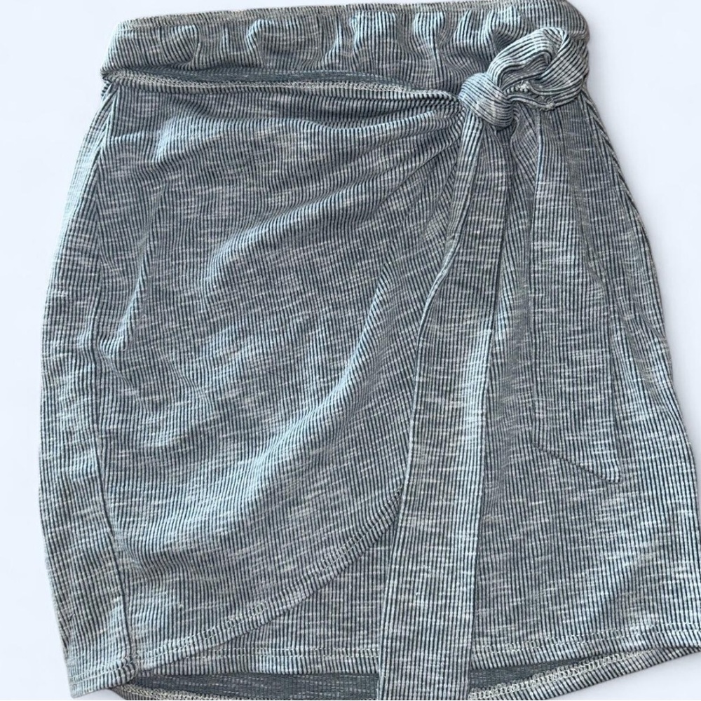 Sadie & Sage Tie Skirt set
